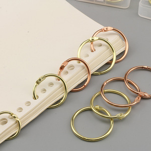 ห่วงใส่โน้ตบุ๊คทรงหลวมมีห่วงใส่บัตรโลหะฟรีสำหรับนักเรียนที่สร้างสรรค์ - Product Image 3