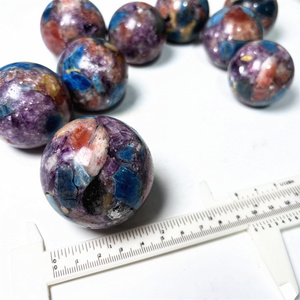 Sfere di Cristallo Curative Feng Shui in <span class=keywords><strong>Apatite</strong></span> <span class=keywords><strong>Blu</strong></span> Lucidata con Mica Viola e Pietra del Sole, Vendita all'Ingrosso Kindfull - Product Image 2