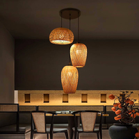 Vente en gros de lampes suspendues en osier faites à la main, lustre d'art en rotin, lampe en bambou tissé
