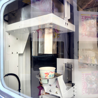 Nouvelle machine à crème glacée molle automatique verticale commerciale 220V grande capacité haute production avec roues