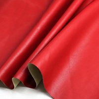 Dua arah peregangan kulit PU merah untuk celana jaket kulit sintetis mantel kulit imitasi
