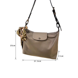 Bolso de Hombro de Cuero Vacuno Premium para Mujer, Gran Capacidad, Bolso Bandolera, Elegante Bolso de Mano para el Trabajo - Product Image 6