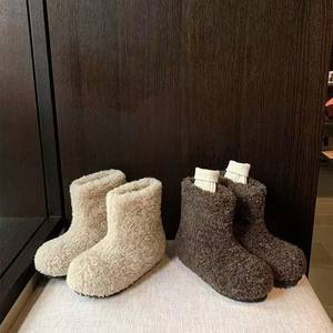 Chaussons d'hiver pour femmes et hommes, taille universelle, antidérapants, doux et chauds, chaussures d'intérieur pour l'hiver - Product Image 5