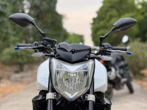 Yamaha <span class=keywords><strong>FZ1</strong></span> 1000cc Quattro Cilindri in Linea Raffreddati ad Acqua ABS Moto Naked da Strada Bianca Blu Sportiva ad Alte Prestazioni Vendita all'Ingrosso - Product Image 4