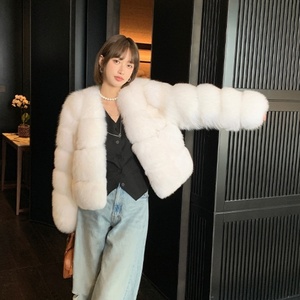 Nueva colección, abrigo recortado de piel de zorro en crema, chaqueta para damas <span class=keywords><strong>jóvenes</strong></span>, trajes de moda de invierno, abrigo de piel peluda, ropa - Product Image 5