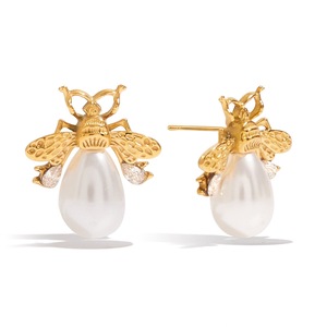 Pendientes de Perlas con Diseño de Abeja, Chapados en Oro de 18K, Acero Inoxidable, Diseño de Insecto, para Uso Diario - Product Image 1