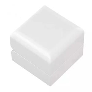 Estuche de exhibición de madera brillante para anillos, soporte para pendientes, caja de embalaje, caja de regalo para anillos de matrimonio, cajas de joyería al por mayor - Product Image 5