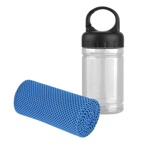 Kit Asciugamano Rinfrescante Deluxe per Sport all'Aperto, Asciugamano a Raffreddamento Istantaneo <span class=keywords><strong>in</strong></span> Bottiglia con Gancio, Bottiglia d'Acqua <span class=keywords><strong>in</strong></span> <span class=keywords><strong>Plastica</strong></span> - Product Image 5