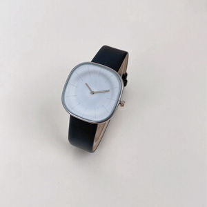 Reloj de Cuarzo Deportivo para Mujer, Nuevo y Moderno, con Esfera de Aleación y Cristal, y Correa de Cuero, Venta al Por Mayor - Product Image 6