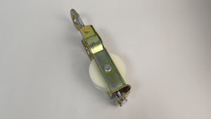 Migliore vendita resistente in alluminio strumento per la posa di cavi per ruote in Nylon nuovo cavo aereo che tira il rullo per cavi con gancio - Product Image 2