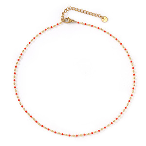 Collier double couche en perles rouges avec médaille Vierge Marie et pendentif croix, bijoux religieux superposés pour femmes - Product Image 6