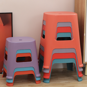 Tabouret pliable en plastique souple de style nordique moderne Low Valent, blanc, portable, polyvalent, en PP, pour la maison, la chambre, l'école, l'hôtel, le parc, l'appartement - Product Image 3