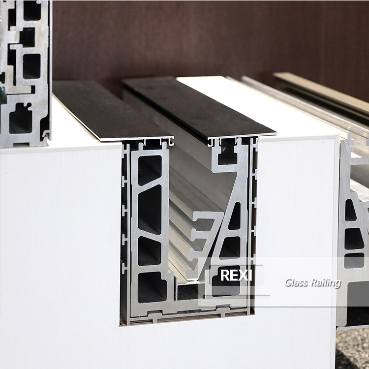 glass balustrade accessories