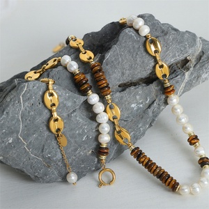 Parures de bijoux tendance pour femmes et jeunes filles en acier inoxydable avec pierre œil de tigre et perles d'eau douce - Product Image 5