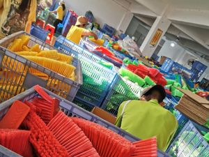 Article ménager <span class=keywords><strong>Balai</strong></span> en plastique pour salle de bain Brosse de toilette pour <span class=keywords><strong>cuvette</strong></span> de toilette Outils de nettoyage de cloaque - Product Image 6