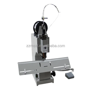 Machine à agrafer les cahiers à tête unique pour reliure à agrafes métalliques, avec instructions d'utilisation - Product Image 1