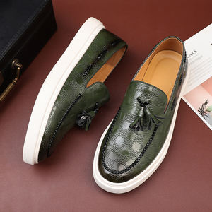 Chaussures habillées décontractées de luxe, chaussures de bureau basses en cuir, chaussures en cuir PU à bout pointu en métal - Product Image 1