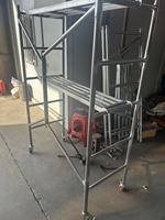 Échafaudage mobile pliable en acier galvanisé haute résistance pour la construction et la décoration, fourni directement par l'usine