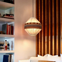 Lustre LED créatif en tissu imprimé de style ethnique bohème d'Asie du Sud-Est, avec abat-jour orange-rouge et bleu, pour la maison, les maisons d'hôtes et les salons