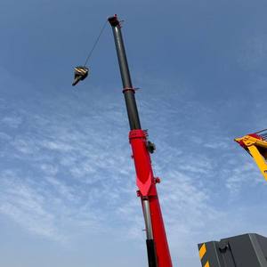 Grúa sobre Camión Sany SAC2200 de 220 Toneladas Usada en Condiciones de Trabajo - Product Image 6