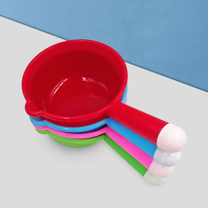 Colorful Plastic Measuring Cups Set 4 Pcs Extra Long Handle Kitchen Utensils - Product Image 1