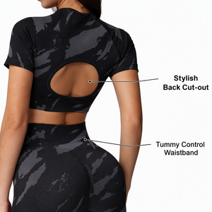 Conjunto de yoga sin costuras de camuflaje negro para mujer con top corto de manga corta con abertura en la espalda y shorts fruncidos para realce de glúteos, ideal para marcas de fitness. - Product Image 2