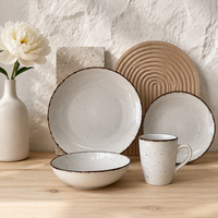 Ensemble de vaisselle en céramique 16 pièces, ensemble de porcelaine blanche pour la cuisine et la maison