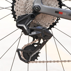 Vélo de Gravel GRAVEL-V3 de Qualité Supérieure avec Cadre en Fibre de Carbone et Transmission Électronique Sans Fil SENTRYEH 13 Vitesses - Product Image 3
