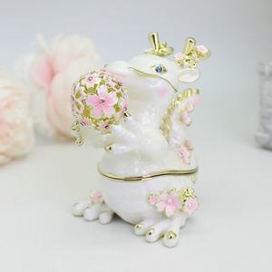 SHINNYGIFTS caja de baratija de Metal de dragón pintada a mano bola bordada decoración del hogar Almacenamiento de joyas de esmalte con bisagras para regalos de boda - Product Image 3