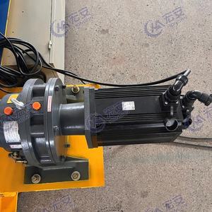 Máquina Omega de Ángulo Recto para Placas Gruesas 1300W 380V con Control PLC, Construcción Robusta con Engranajes y Rodamientos, Fácil de Operar - Product Image 3