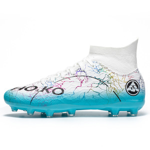 Nuevas botas de fútbol con tacos largos y transpirables para hombre y mujer, ideales para entrenamiento en césped. - Product Image 5