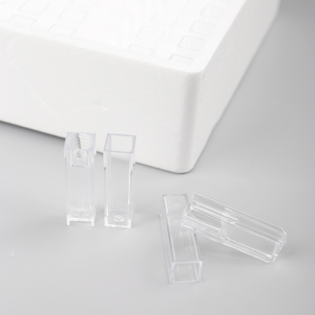 Lab Disposable 1.5ML-4.5ML Plastic Cuvette for Analyzer