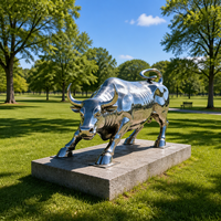 Sculpture de taureau sportif en acier inoxydable poli miroir pour espaces publics - Parcs extérieurs, places publiques, centres commerciaux, banques, hôtels