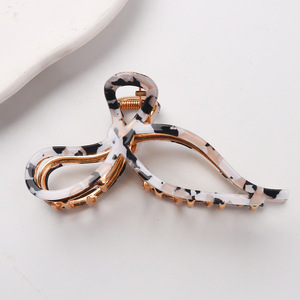 กิ๊บติดผมริบบิ้นสีสันสดใสใหม่8ซม. สำหรับผู้หญิงกิ๊บหนีบผมแบบหนีบผมแบบไม่สมมาตรสำหรับฤดูใบไม้ร่วงและฤดูหนาวทำจากพีวีซี2024 - Product Image 6