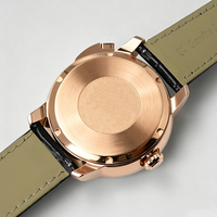 Montre automatique mécanique pour homme, en acier inoxydable, avec logo personnalisé, design unique 3D rotatif, motif cheval de course, verre 5 ATM, MOQ 10 pièces