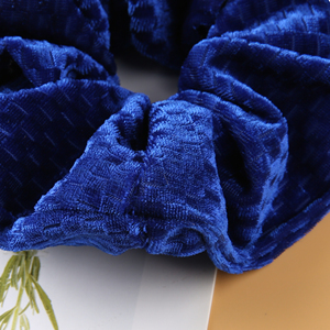 Otoño e Invierno engrosamiento <span class=keywords><strong>de</strong></span> gama alta <span class=keywords><strong>de</strong></span> cabello <span class=keywords><strong>de</strong></span> <span class=keywords><strong>seda</strong></span> azul anillo <span class=keywords><strong>de</strong></span> terciopelo <span class=keywords><strong>Scrunchies</strong></span> para las niñas - Product Image 2