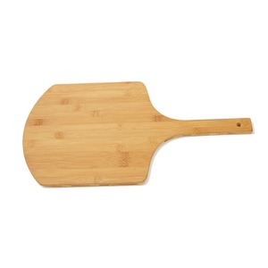 Plateau de service à pizza en bois de bambou, forme irrégulière, pour usage en restaurant - Product Image 2