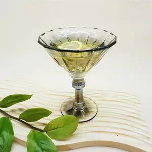 Gelas cocktail mulut lebar ins Perancis gelas minum berkaki sampanye berkilau gelas Martini
