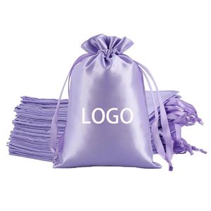 Sacs à bijoux en satin avec cordon de serrage, personnalisés avec logo, en soie luxueuse, pour emballage et rangement - Product Image 1