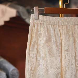 <span class=keywords><strong>Pantalon</strong></span> large en satin jacquard de soie haut de gamme pour <span class=keywords><strong>femme</strong></span>, motif Dragon et Phénix, taille élastique, couleur abricot - Product Image 4