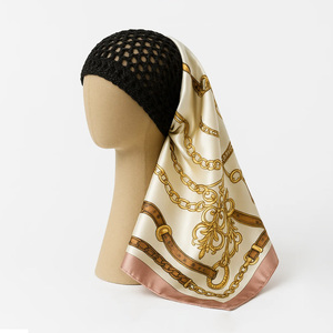 Bonnet de nuit 2 en 1 <span class=keywords><strong>fait</strong></span> <span class=keywords><strong>main</strong></span> avec foulard en soie 90 cm, bonnets de nuit en rayonne douce au crochet - Filet élastique pour cheveux - Product Image 2