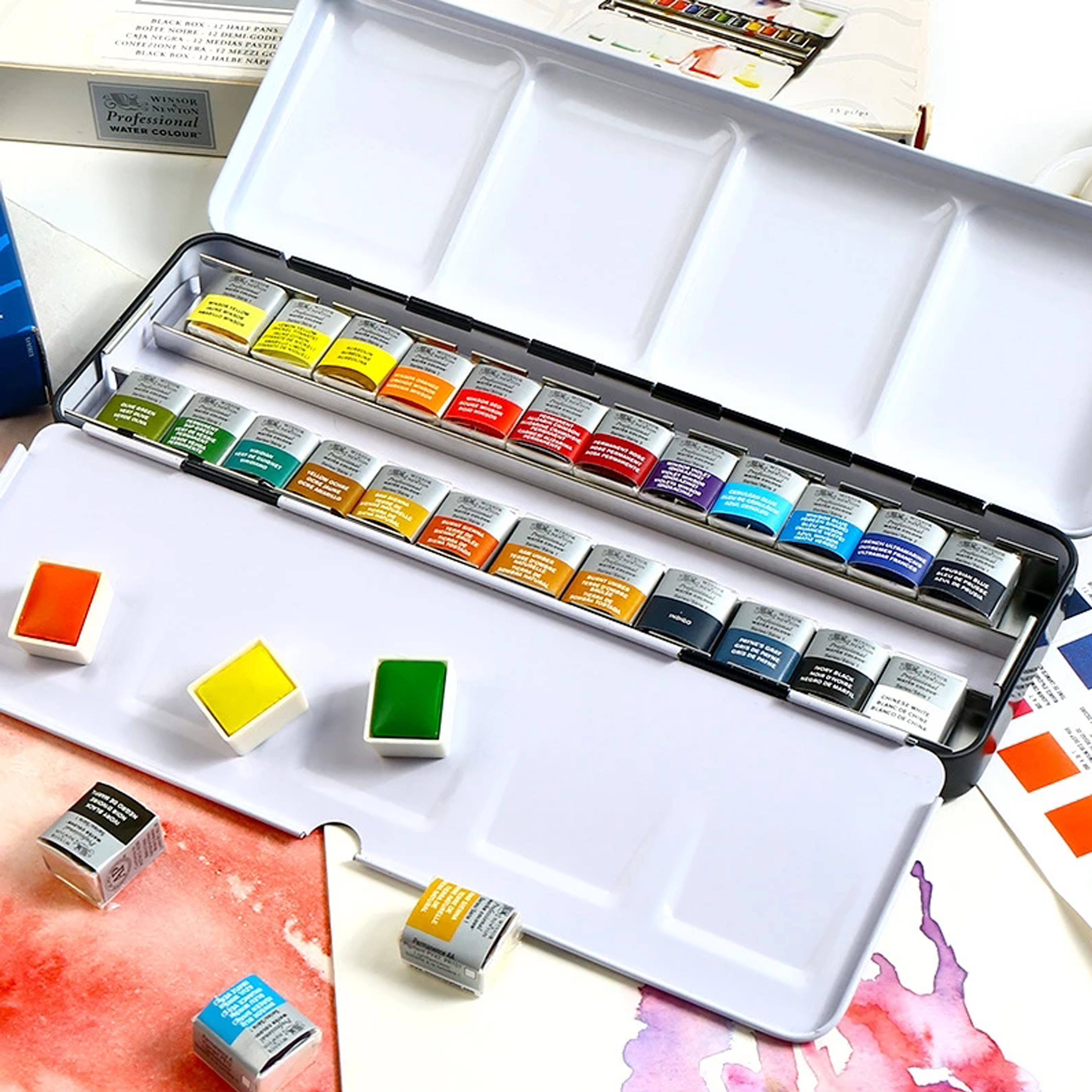 1個ウィンザーニュートンソリッド水彩絵の具12/24色アイアンボックス