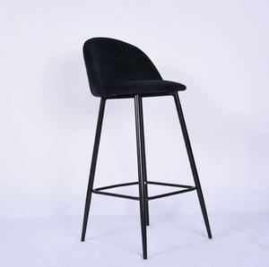 Vente en gros de chaises de <span class=keywords><strong>bar</strong></span> modernes et bon marché en métal pour restaurants à pieds hauts tabourets de <span class=keywords><strong>bar</strong></span> et de cuisine en tissu et velours - Product Image 1
