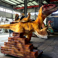 Raptor animatronique à plumes pour parc d'attractions intérieur à vendre, équipement de manège sur le thème des dinosaures pour divertissement intérieur