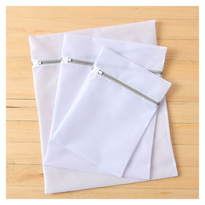 Bolsas de Lavandería de Malla de Algodón Orgánico Resistentes y de Nuevo Estilo para Ropa Interior, Pantalones, Zapatos y Calcetines - Product Image 1