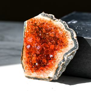 Cristales de Naranja Teñidos Ecológicos de Alta Calidad, Venta al por Mayor, Forma Irregular, para Artesanías, Meditación y Decoración del Hogar - Product Image 3