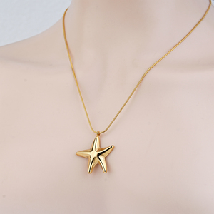 Collar con Colgante de Estrella Chapado en Oro 304 316, Cadena de Serpiente de Aleación, Joyería Minimalista Unisex para Uso Diario - Product Image 4