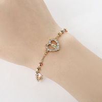 Chaîne perlée croisée qui ne se décolore pas, bracelet de couleur de protection féminin incrusté de diamants, bijoux de perles de prière de luxe légers