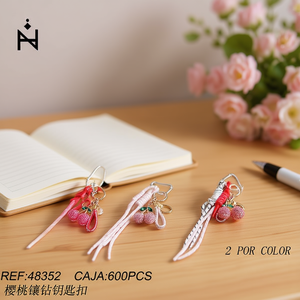 Porte-clés en cristal Angelina Cherry avec mousqueton, 2 par couleur, boîte de 600 pièces, cadeau pour la Saint-Valentin - Product Image 2