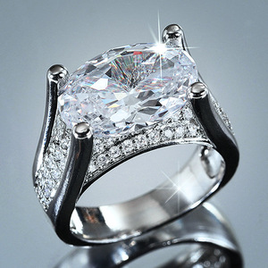Anello di Lusso Ovale a Quattro Punte per Donne, Elegante Gioiello da Dito alla Moda - Product Image 2